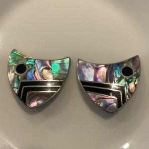 Beautiful Vintage Unsigned Alpaca Mexico Mother of Pearl Earrings